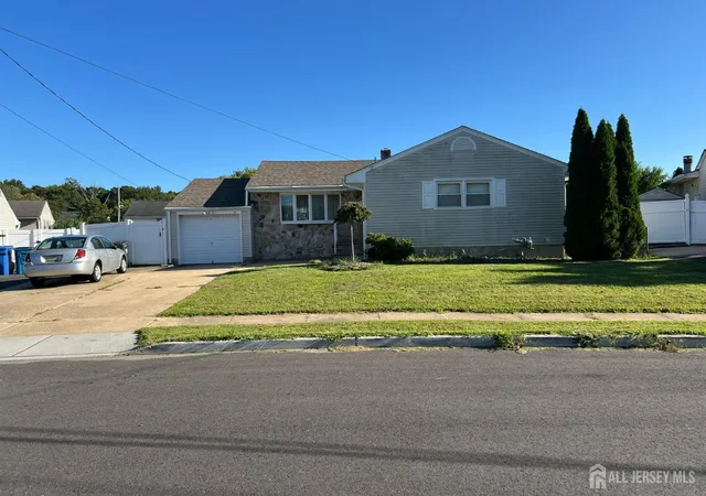 Photo 1 of Single family home for sale at 31 Mercer Rd, Old Bridge, NJ 08857 | MLS# 2704563R | Listing updated on 2026-09-23