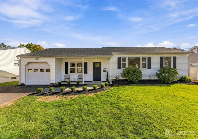 Photo 3 of Single family home for sale at 1925 Grant Ave, South Plainfield, NJ 07080 | MLS# 2706999R | Listing updated on 2026-10-28