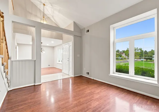 Photo 3 of Single family home for sale at 5 Cherrywood Dr, Piscataway, NJ 08854 | MLS# 2703758R | Listing updated on 2026-09-28