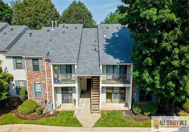 Photo 4 of Condo for sale at 60 Taylor Dr, Franklin Park, NJ 08823 | MLS# 2770279M | Listing updated on 2026-09-27
