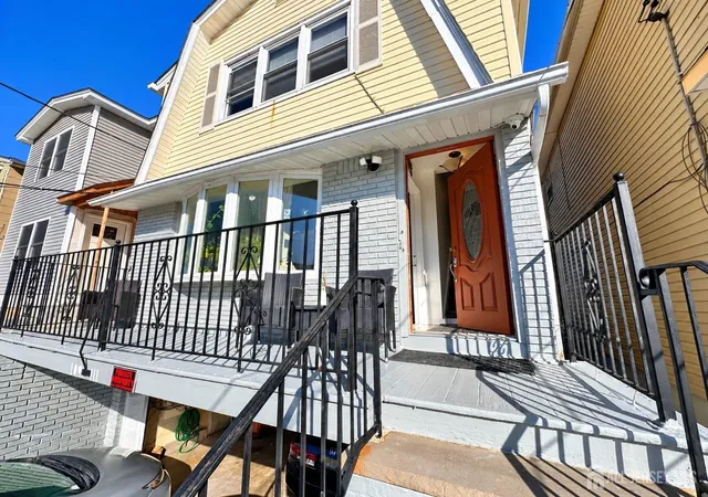 Photo 3 of House for sale at 109-111 Judy Dr, Keasbey, NJ 08832 | MLS# 2704540R | Listing updated on 2026-09-25