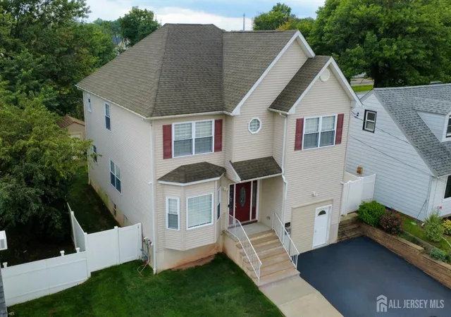 Photo 2 of Single family home for sale at 34 4th Street, Port Reading, NJ 07064 | MLS# 2703680R | Listing updated on 2026-09-29