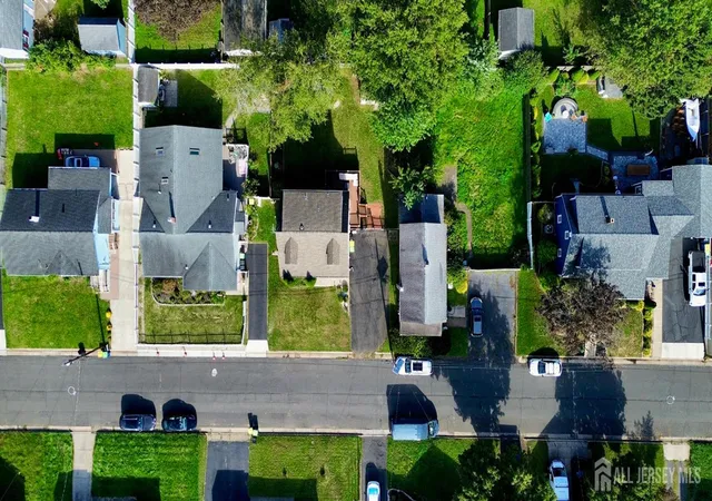 Photo 2 of Single family home for sale at 129 S 20th Avenue, Manville, NJ 08835 | MLS# 2705058R | Listing updated on 2026-09-26