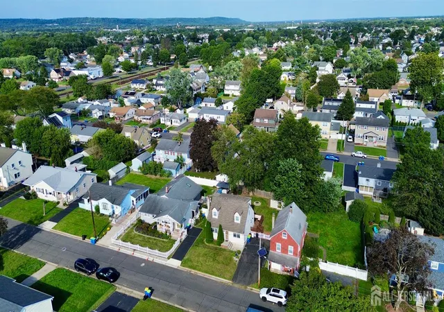 Photo 3 of Single family home for sale at 129 S 20th Avenue, Manville, NJ 08835 | MLS# 2705058R | Listing updated on 2026-09-26
