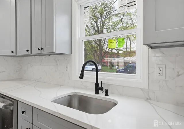 Photo 4 of Single family home for sale at 949 Edwin St, North Brunswick, NJ 08902 | MLS# 2704904R | Listing updated on 2026-09-26