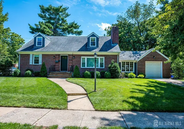 Photo 1 of Single family home for sale at 812 Abbott St, Highland Park, NJ 08904 | MLS# 2703885R | Listing updated on 2026-09-06