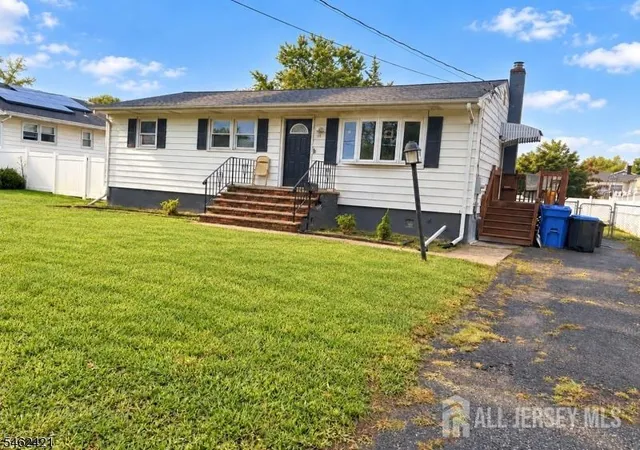 Photo 2 of Single family home for sale at 125 Rock Ln, Middlesex, NJ 08846 | MLS# 2704973R | Listing updated on 2026-09-24