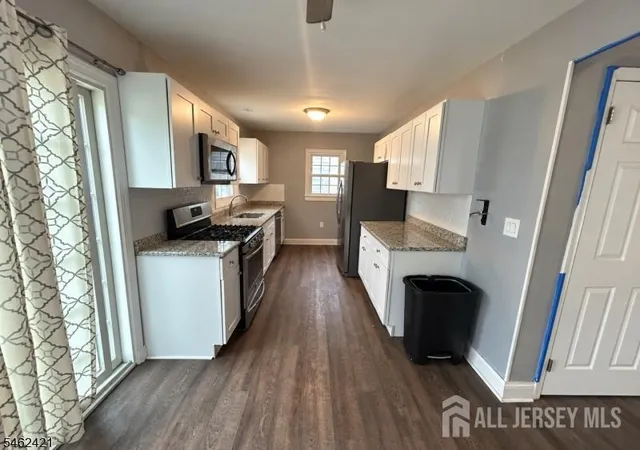 Photo 3 of Single family home for sale at 125 Rock Ln, Middlesex, NJ 08846 | MLS# 2704973R | Listing updated on 2026-09-24