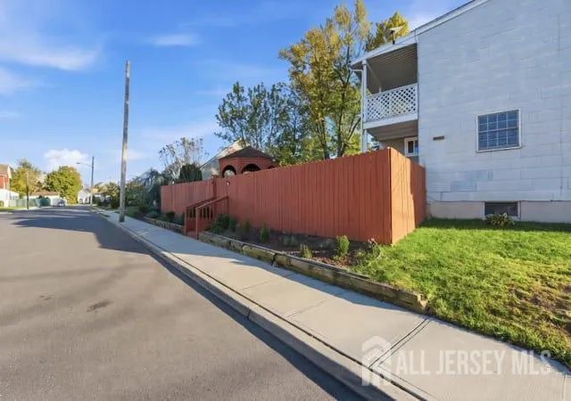 Photo 2 of House for sale at 2 Keegan Pl, Sayreville, NJ 08872 | MLS# 2706892R | Listing updated on 2026-10-27