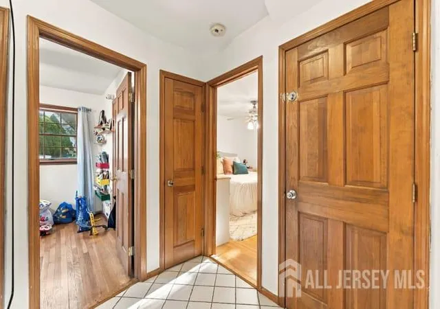 Photo 3 of House for sale at 2 Keegan Pl, Sayreville, NJ 08872 | MLS# 2706892R | Listing updated on 2026-10-27