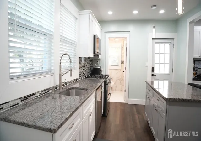 Photo 4 of Single family home for sale at 77 Douglas St, Fords, NJ 08863 | MLS# 2707011R | Listing updated on 2026-10-29