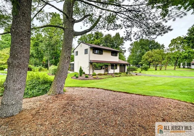 Photo 2 of Single family home for sale at 40 Emerald Rd, Kendall Park, NJ 08824 | MLS# 2770419M | Listing updated on 2026-09-26