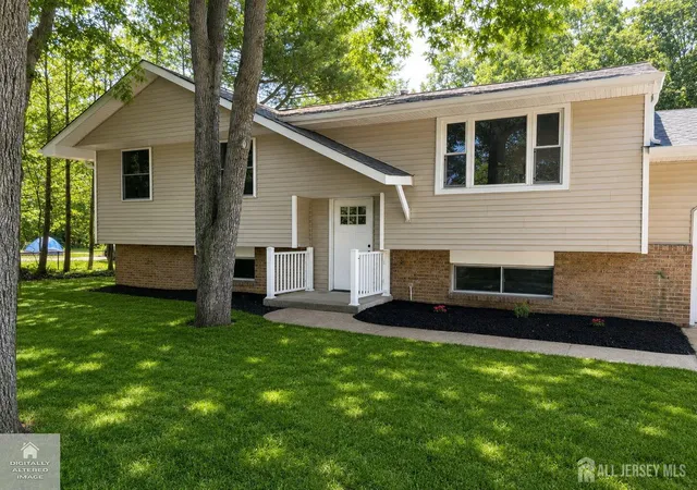 Photo 1 of Single family home for sale at 470 E Taunton Ave, Berlin Bor, NJ 08091 | MLS# 2706157R | Listing updated on 2026-10-15