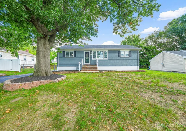 Photo 1 of Single family home for sale at 173 Howe Pl, Piscataway, NJ 08854 | MLS# 2704043R | Listing updated on 2026-09-22