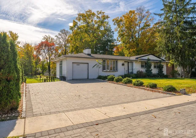 Photo 1 of Single family home for sale at 929 Franklin Ave, South Plainfield, NJ 07080 | MLS# 2706758R | Listing updated on 2026-10-25