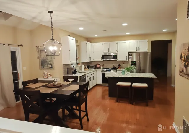 Photo 2 of Single family home for sale at 3 Treetops Cir, Princeton, NJ 08540 | MLS# 2704500R | Listing updated on 2026-09-21