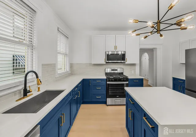 Photo 4 of House for sale at 309 S 2nd Avenue, Highland Park, NJ 08904 | MLS# 2704462R | Listing updated on 2026-09-29