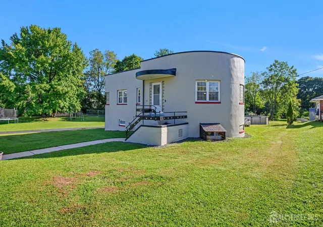 Photo 3 of Single family home for sale at 48 Elwood Ave, Flemington, NJ 08822 | MLS# 2703883R | Listing updated on 2026-10-01