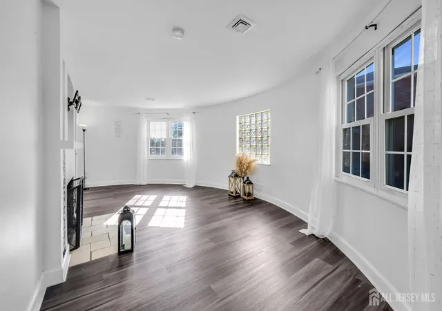 Photo 3 of Single family home for sale at 48 Elwood Ave, Flemington, NJ 08822 | MLS# 2703883R | Listing updated on 2026-10-01