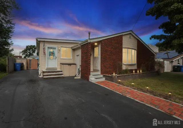 Photo 1 of Single family home for sale at 45 W Woodshore, Keyport, NJ 07735 | MLS# 2703722R | Listing updated on 2026-09-16