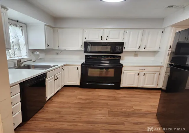 Photo 4 of Condo for sale at 612-a Winchester Ln, Monroe Township, NJ 08831 | MLS# 2704285R | Listing updated on 2026-09-22
