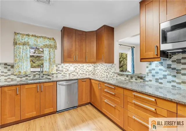 Photo 4 of Single family home for sale at 89 Dey Rd, Cranbury, NJ 08512 | MLS# 2770137M | Listing updated on 2026-09-07