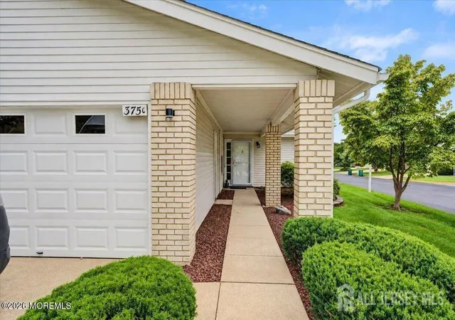 Photo 4 of Single family home for sale at 375-c Duranta Plz, Monroe Township, NJ 08831 | MLS# 2704655R | Listing updated on 2026-09-18