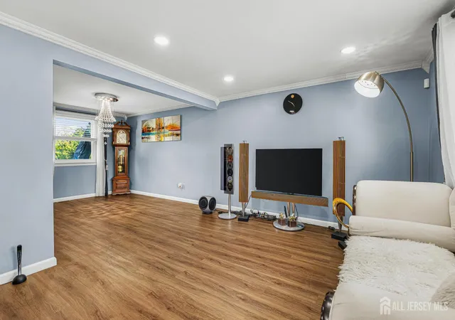 Photo 3 of Single family home for sale at 907 Mer Edinburg Rd, Hamilton, NJ 08690 | MLS# 2703717R | Listing updated on 2026-09-12