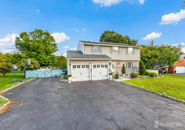 Photo 1 of Single family home for sale at 907 Mer Edinburg Rd, Hamilton, NJ 08690 | MLS# 2703717R | Listing updated on 2026-09-12
