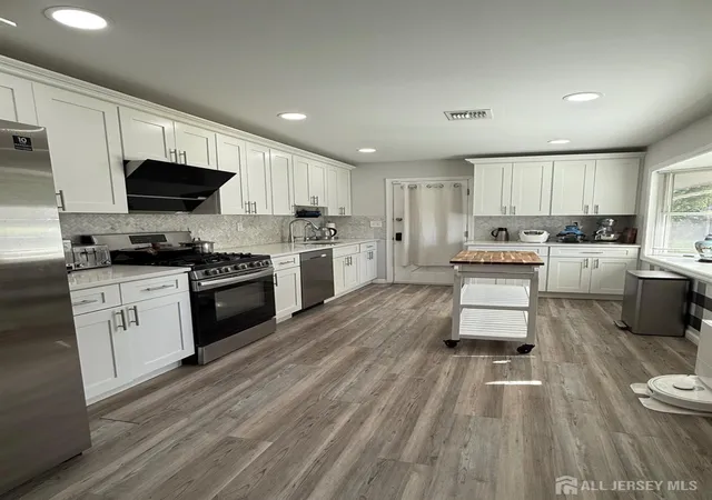 Photo 2 of Single family home for sale at 67 Winthrop Rd, Edison, NJ 08817 | MLS# 2703613R | Listing updated on 2026-09-24