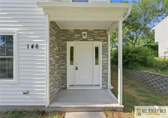 Photo 2 of Single family home for sale at 146 Hillside Ave, Piscataway, NJ 08854 | MLS# 2770477M | Listing updated on 2026-09-20