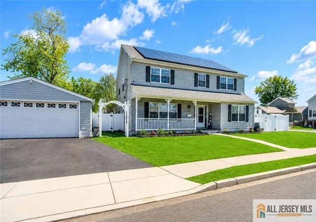 Photo 4 of Single family home for sale at 603 Ocean Ave, Union Beach, NJ 07735 | MLS# 2770464M | Listing updated on 2026-09-05