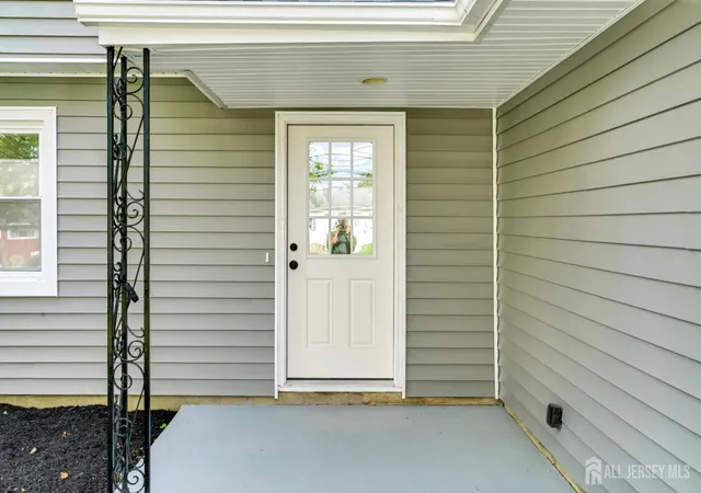 Photo 4 of Single family home for sale at 12 Villanova Rd, Parlin, NJ 08859 | MLS# 2704786R | Listing updated on 2026-10-07