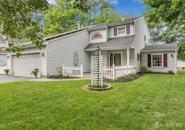 Photo 1 of Single family home for sale at 10 Metedeconk Rd, Howell, NJ 07731 | MLS# 2704258R | Listing updated on 2026-09-10
