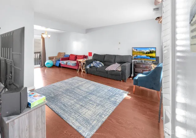 Photo 3 of Townhouse for sale at 664 Irvington Ave #6, Maplewood, NJ 07040 | MLS# 2704298R | Listing updated on 2026-09-16