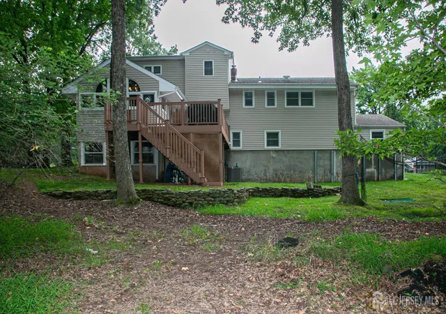 Photo 4 of Single family home for sale at 25 Huntington Rd, Edison, NJ 08820 | MLS# 2703550R | Listing updated on 2026-09-15