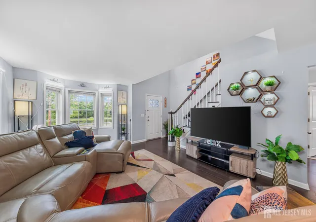 Photo 4 of Single family home for sale at 586 Dial Ave, Piscataway, NJ 08854 | MLS# 2703715R | Listing updated on 2026-09-18