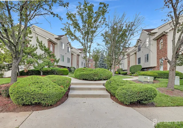 Photo 2 of Townhouse for sale at 402 Holly Dr, Perth Amboy, NJ 08861 | MLS# 2704194R | Listing updated on 2026-09-17