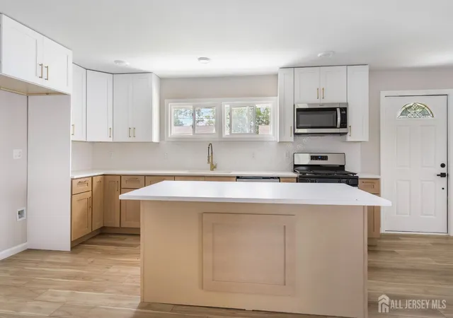 Photo 3 of Single family home for sale at 36 Charles Ter, Piscataway, NJ 08854 | MLS# 2704047R | Listing updated on 2026-09-22