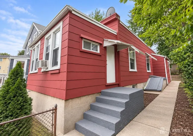 Photo 1 of Single family home for sale at 3602 Liberty Ave, North Bergen, NJ 07047 | MLS# 2704840R | Listing updated on 2026-09-20
