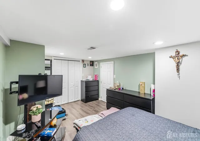 Photo 20 of Single family home for sale at 63 Gordon Ave, Fords, NJ 08863 | MLS# 2704049R | Listing updated on 2026-09-10