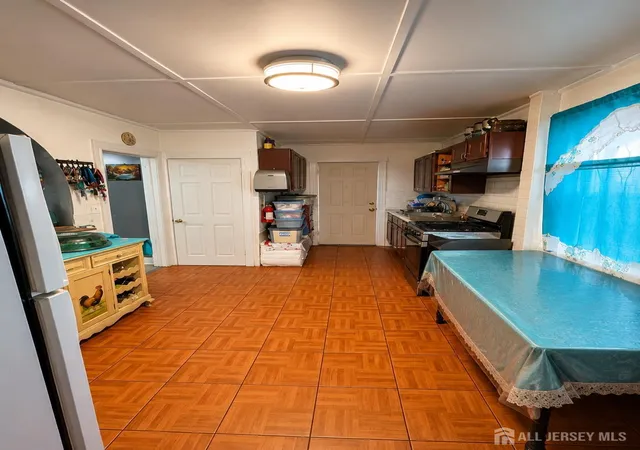 Single family home for sale at 979 W 4th Street, Plainfield, NJ 07063 | MLS# 2704215R | Listing updated on 2026-09-26