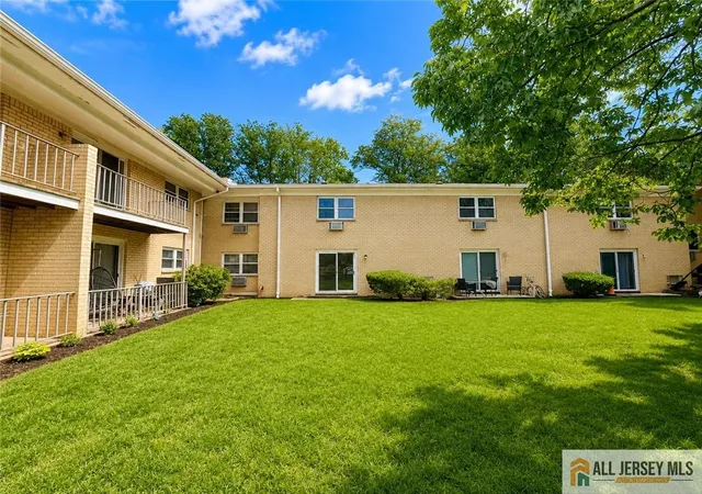 Photo 3 of Condo for sale at 406 Cranbury Rd #7, East Brunswick, NJ 08816 | MLS# 2770388M | Listing updated on 2026-09-20