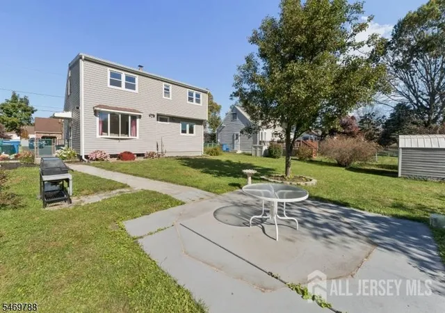 Photo 4 of Single family home for sale at 147 Robert Pl, South Plainfield, NJ 07080 | MLS# 2706812R | Listing updated on 2026-10-27