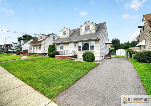Photo 2 of Single family home for sale at 68 Oak St, Carteret, NJ 07008 | MLS# 2770478M | Listing updated on 2026-09-15