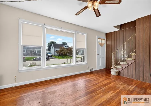 Photo 3 of Single family home for sale at 68 Oak St, Carteret, NJ 07008 | MLS# 2770478M | Listing updated on 2026-09-15