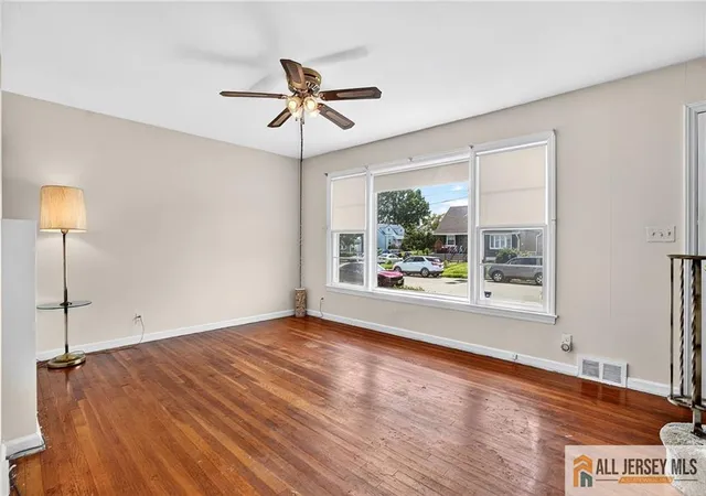 Photo 3 of Single family home for sale at 68 Oak St, Carteret, NJ 07008 | MLS# 2770478M | Listing updated on 2026-09-15