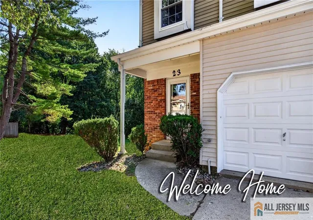 Townhouse for sale at 23 Thistle Ct, Matawan, NJ 07747 | MLS# 2770555M