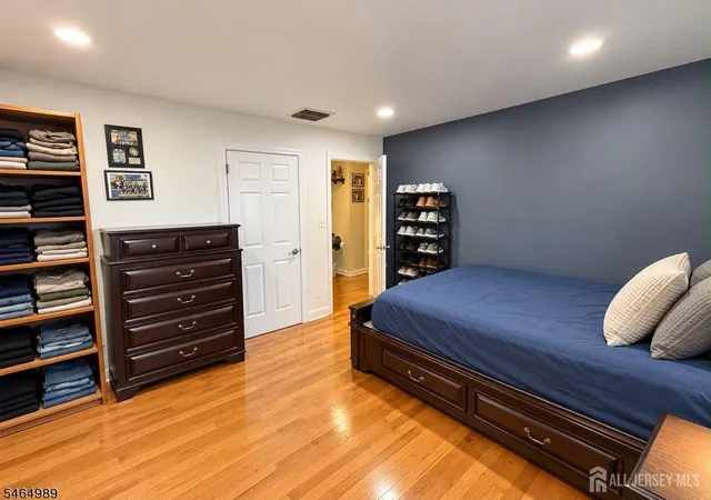 Photo 4 of Single family home for sale at 115 Crampton Ave, Woodbridge Proper, NJ 07095 | MLS# 2706970R | Listing updated on 2026-10-28