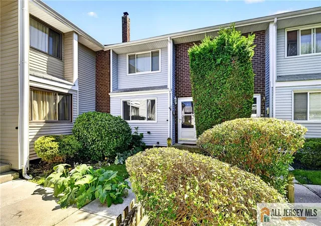 Photo 1 of Townhouse for sale at 4 Quincy Cir, Dayton, NJ 08810 | MLS# 2770537M | Listing updated on 2026-09-16
